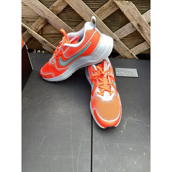 Nike Kids' Cosmic Running Shoe Big Kid Size 6.5Y Orange - Picture 1 of 3